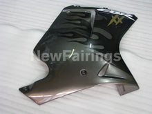 Cargar imagen en el visor de la galería, Black and Grey Flame - CBR 1100 XX 96-07 Fairing Kit -