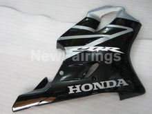 Cargar imagen en el visor de la galería, Black and Silver Factory Style - CBR600 F4i 01-03 Fairing
