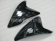 Cargar imagen en el visor de la galería, Black and White Red Factory Style - GSX-R750 11-24 Fairing