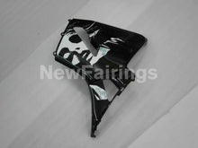 Cargar imagen en el visor de la galería, Black and White Skull - CBR600RR 05-06 Fairing Kit -