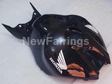 Cargar imagen en el visor de la galería, Black and White West - CBR1000RR 06-07 Fairing Kit -