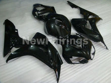 Cargar imagen en el visor de la galería, Gloss Black No decals - CBR1000RR 06-07 Fairing Kit -