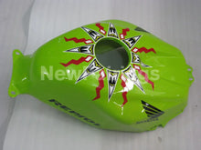 Cargar imagen en el visor de la galería, Green and Black Rossi - CBR600RR 03-04 Fairing Kit -