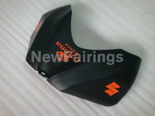 Cargar imagen en el visor de la galería, Matte Black and Orange Corona - GSX-R600 06-07 Fairing Kit
