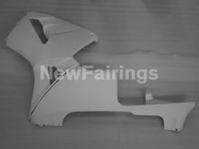 Cargar imagen en el visor de la galería, Matte White No decals - CBR600RR 03-04 Fairing Kit -
