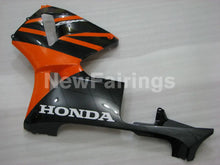 Cargar imagen en el visor de la galería, Orange and Black Factory Style - CBR600RR 03-04 Fairing Kit