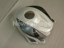 Cargar imagen en el visor de la galería, Pearl White and Silver Black Factory Style - CBR600RR 07-08