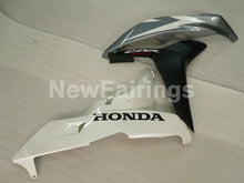 Cargar imagen en el visor de la galería, Pearl White and Silver Black Factory Style - CBR600RR 07-08