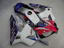 Cargar imagen en el visor de la galería, Red Blue and White Factory Style - CBR600RR 03-04 Fairing