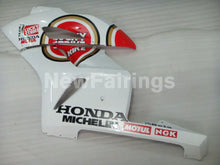 Cargar imagen en el visor de la galería, Red and White Lucky Strike - CBR1000RR 04-05 Fairing Kit -