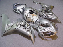 Cargar imagen en el visor de la galería, Silver Flame - CBR1000RR 06-07 Fairing Kit - Vehicles &amp;