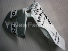 Cargar imagen en el visor de la galería, Silver and White Repsol - CBR600RR 03-04 Fairing Kit -