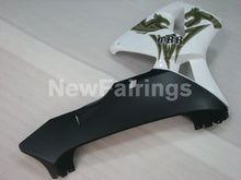 Cargar imagen en el visor de la galería, White and Black Factory Style - CBR600RR 03-04 Fairing Kit -