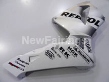 Cargar imagen en el visor de la galería, White and Silver Repsol - CBR600RR 03-04 Fairing Kit -