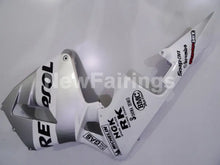 Cargar imagen en el visor de la galería, White and Silver Repsol - CBR600RR 03-04 Fairing Kit -