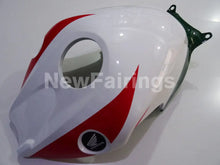 Cargar imagen en el visor de la galería, White and Green Red Castrol - CBR1000RR 12-16 Fairing Kit -