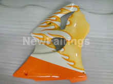 Cargar imagen en el visor de la galería, White and Orange Flame NINJA ZX 6R 00 02 Fairing Kit